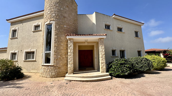 Image No.2-5 Bed Villa for sale