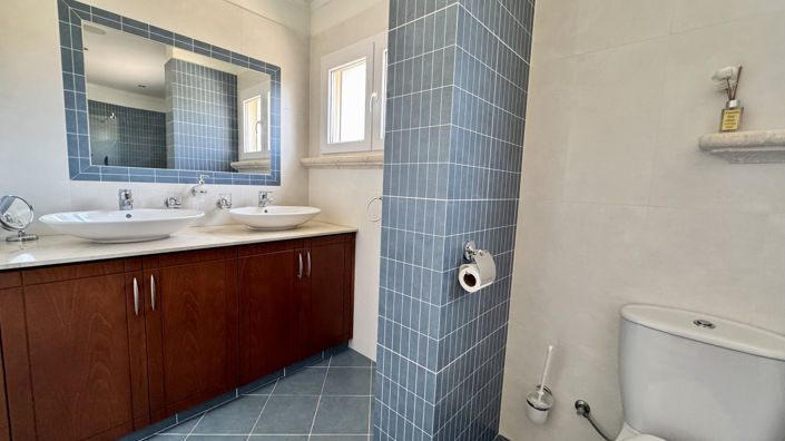 Image No.31-5 Bed Villa for sale