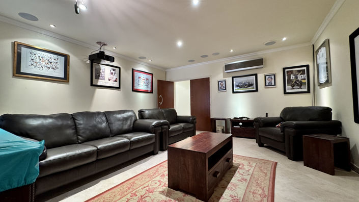 Image No.40-5 Bed Villa for sale