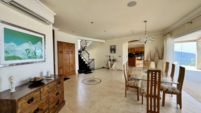 Image No.9-5 Bed Villa for sale