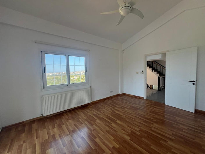 Image No.21-Villa de 5 chambres à vendre à Kissonerga