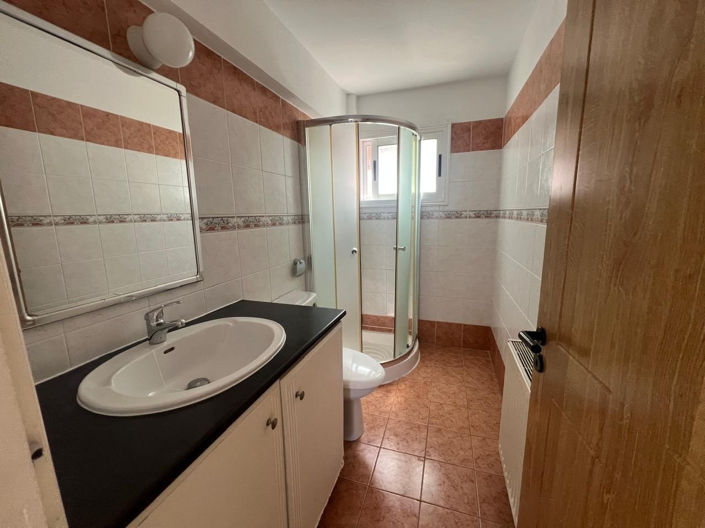 Image No.27-Villa de 5 chambres à vendre à Kissonerga