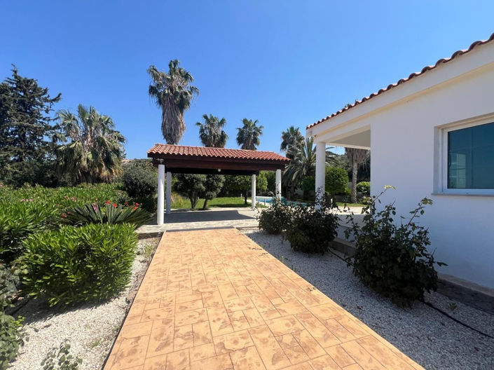 Image No.37-Villa de 5 chambres à vendre à Kissonerga