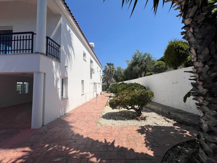 Image No.38-Villa de 5 chambres à vendre à Kissonerga