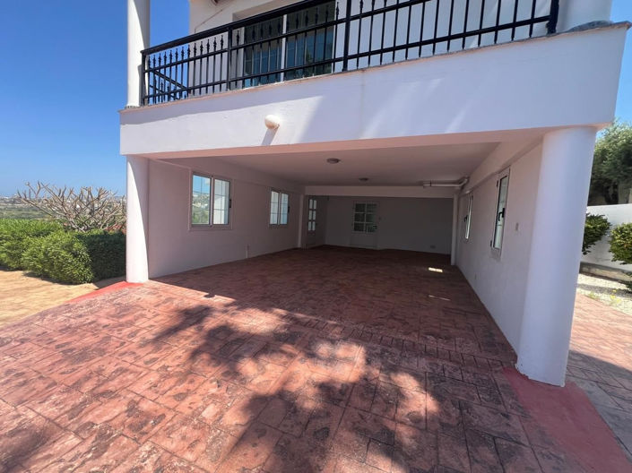 Image No.40-Villa de 5 chambres à vendre à Kissonerga