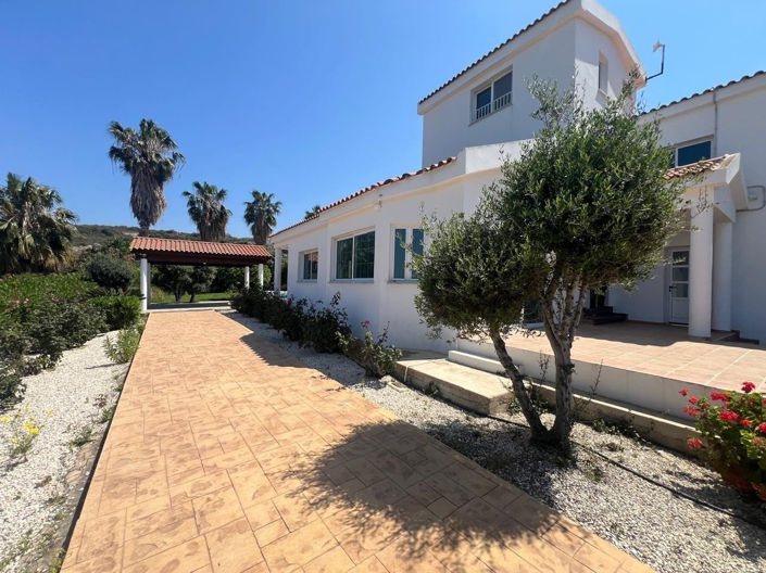 Image No.41-Villa de 5 chambres à vendre à Kissonerga