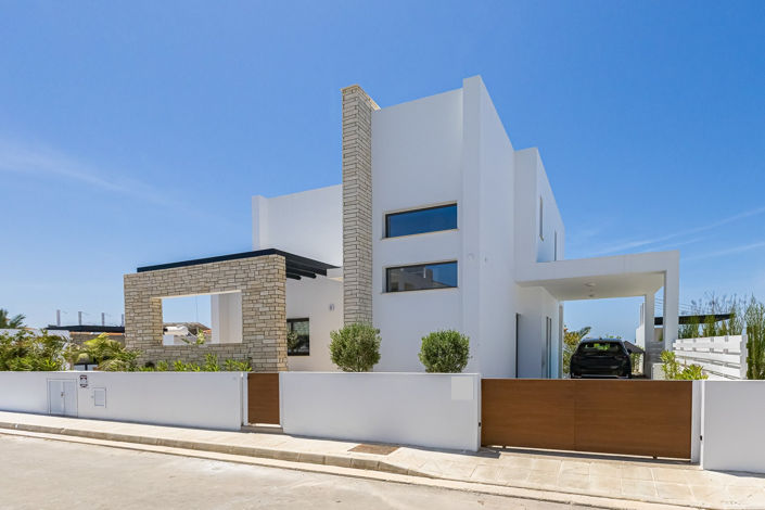 Image No.2-3 Bed Villa for sale
