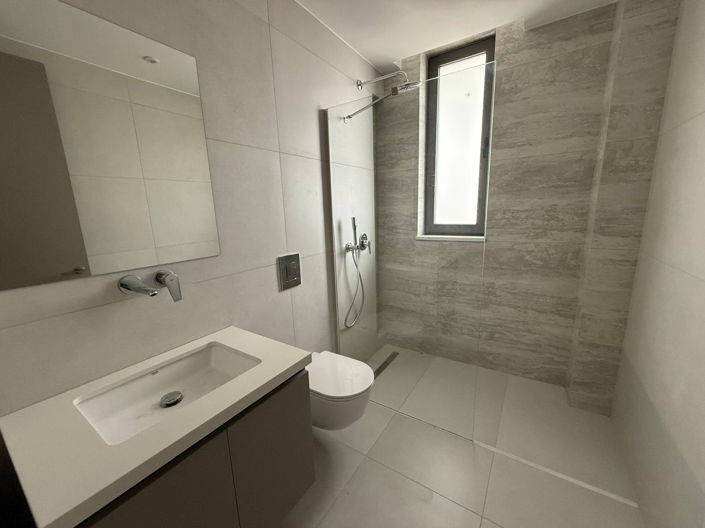 Image No.15-4 Bed Property for sale