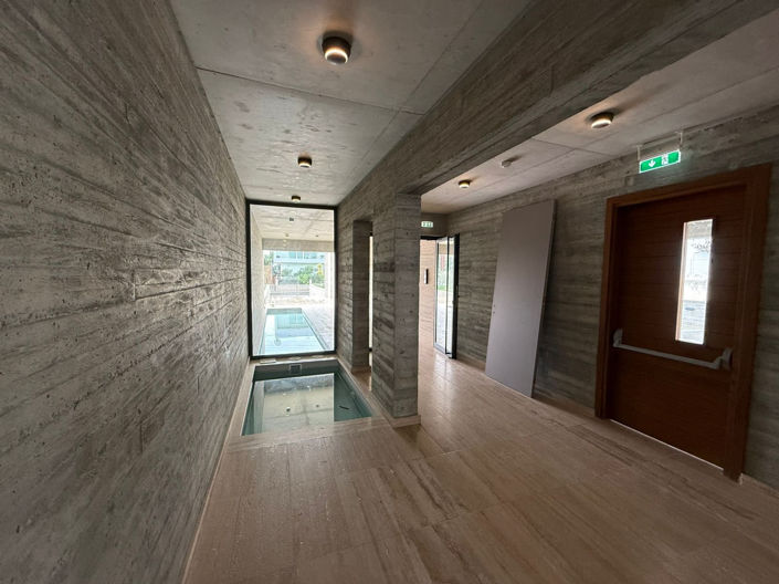 Image No.20-4 Bed Property for sale
