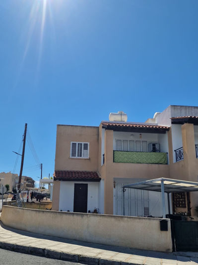 Image No.19-3 Bed Townhouse for sale