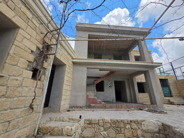 Image No.3-3 Bed House for sale