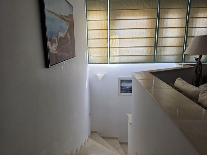 Image No.17-5 Bed Villa for sale