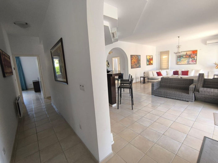 Image No.6-5 Bed Villa for sale
