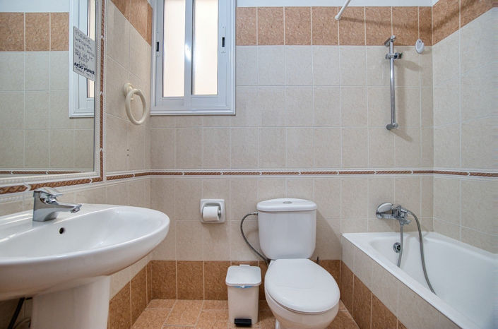 Image No.24-2 Bed Property for sale