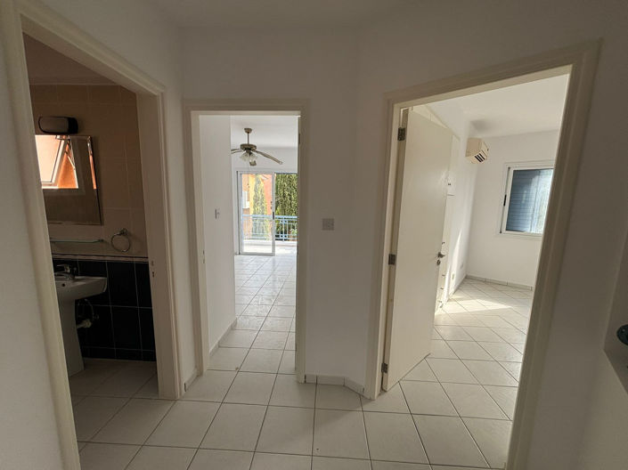 Image No.10-3 Bed Townhouse for sale