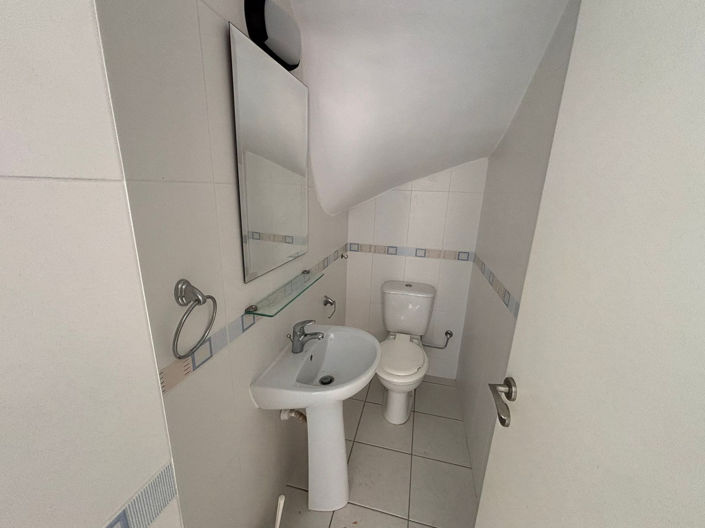Image No.4-3 Bed Townhouse for sale