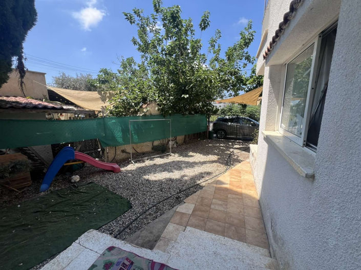 Image No.29-3 Bed House for sale