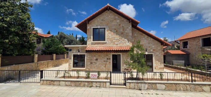 Image No.14-4 Bed House for sale