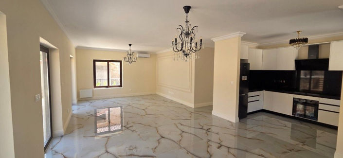 Image No.5-4 Bed House for sale