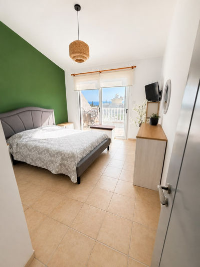 Image No.6-2 Bed Townhouse for sale