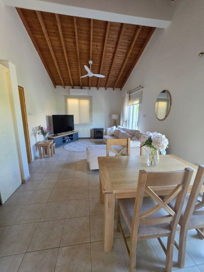 Image No.2-Bungalow de 2 chambres à vendre à Kissonerga