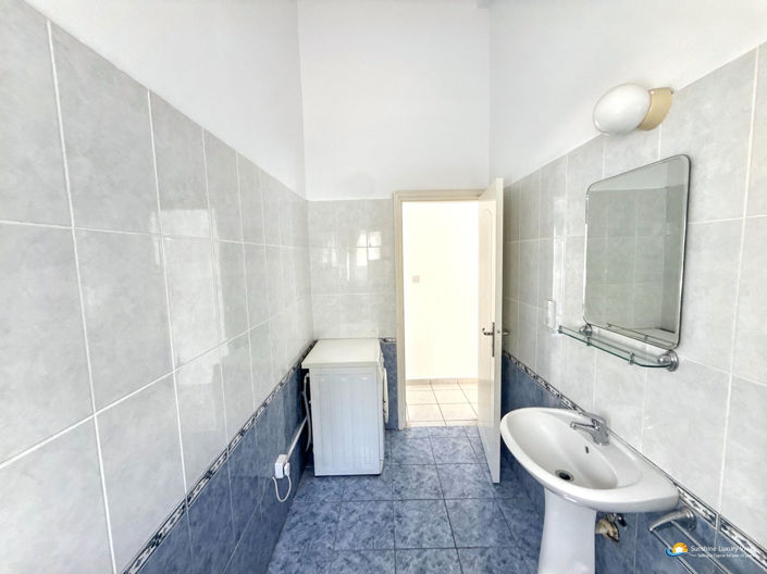 Image No.19-2 Bed Villa for sale