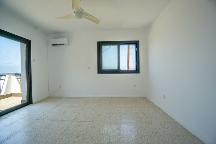 Image No.10-1 Bed House for sale