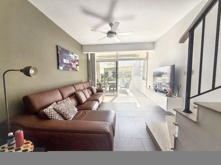 Image No.7-2 Bed Townhouse for sale