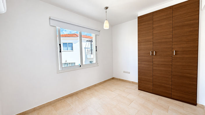 Image No.21-2 Bed Townhouse for sale