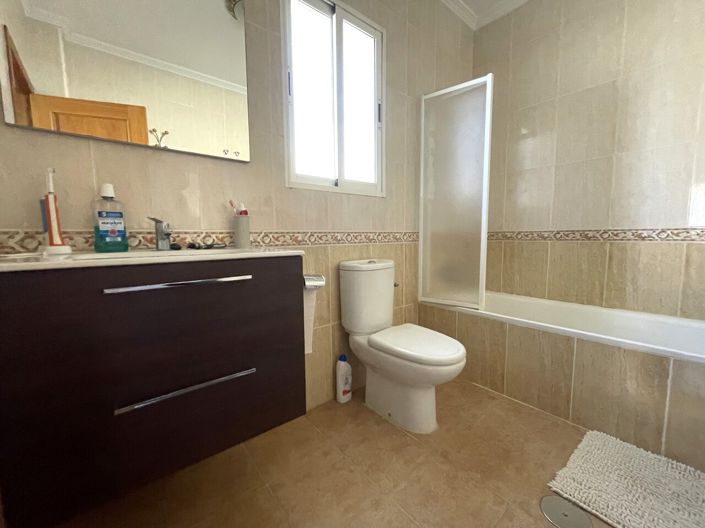 Image No.18-4 Bed Villa for sale