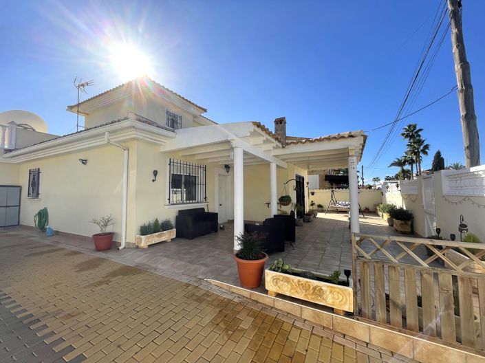 Image No.21-4 Bed Villa for sale