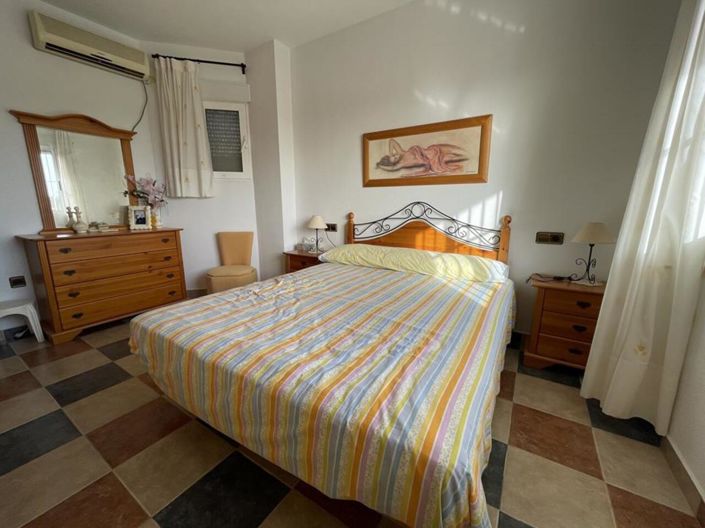 Image No.12-3 Bed Villa for sale