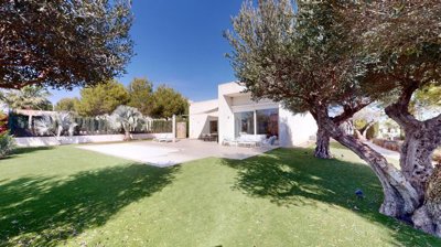 4 Bed Villa for sale