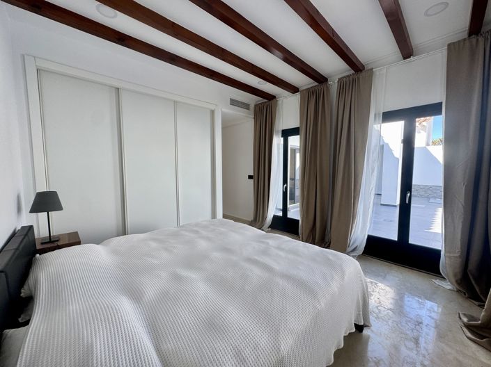 Image No.16-3 Bed Villa for sale