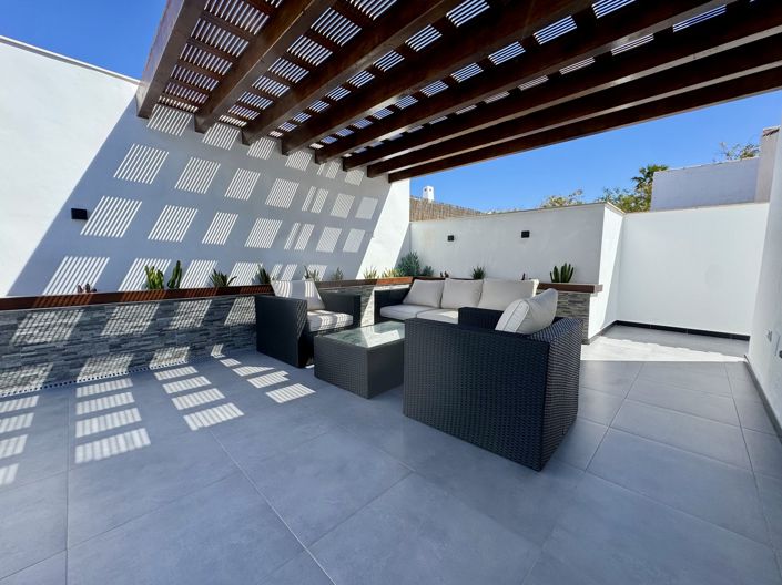 Image No.24-3 Bed Villa for sale