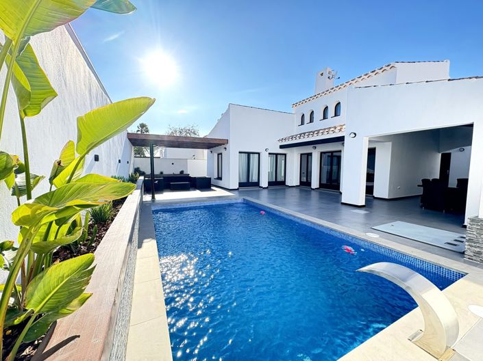 Image No.1-Villa de 3 chambres à vendre à El Valle Golf Resort