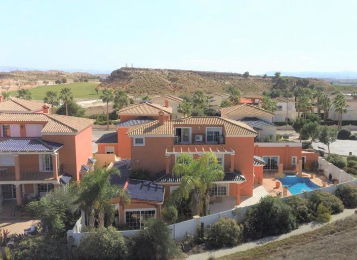 Image No.1-5 Bed Villa for sale