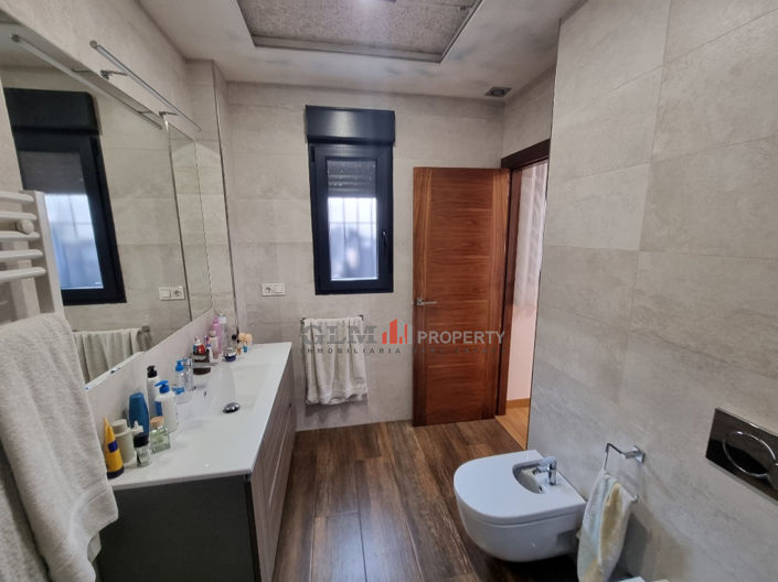 Image No.28-3 Bed Apartment for sale