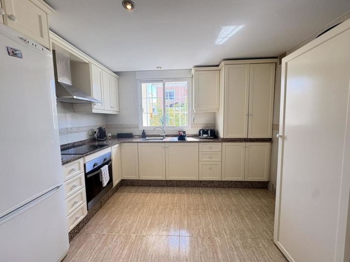 Image No.21-2 Bed Villa for sale