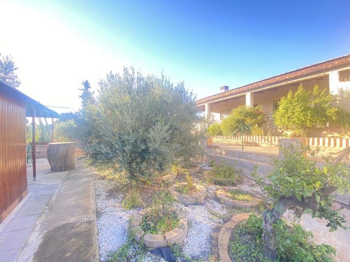 Image No.10-4 Bed Villa for sale