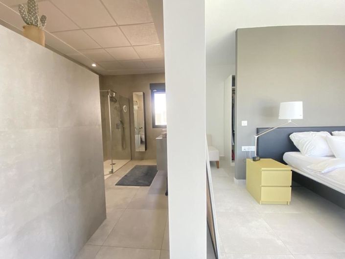 Image No.32-4 Bed Villa for sale