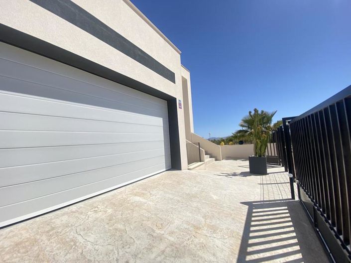 Image No.9-4 Bed Villa for sale