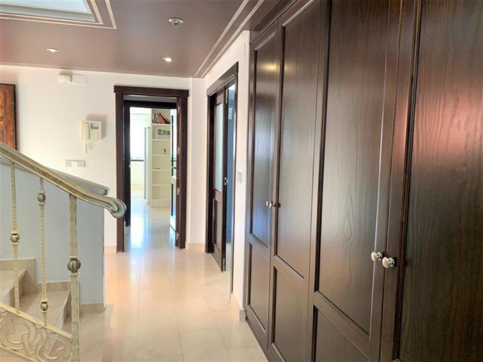 Image No.12-5 Bed Villa for sale