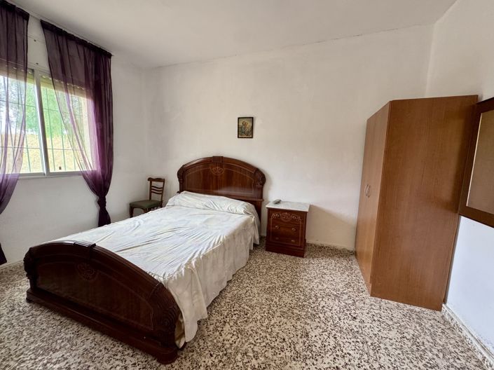 Image No.8-3 Bed Country House for sale