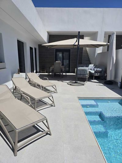 Image No.1-3 Bed Villa for sale