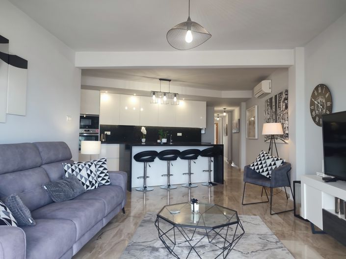 Image No.17-3 Bed Apartment for sale