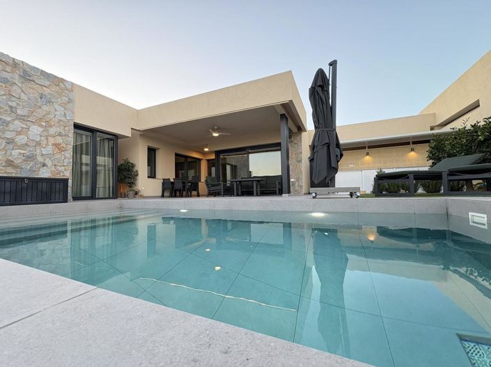 Image No.4-Villa de 2 chambres à vendre à Altaona Golf