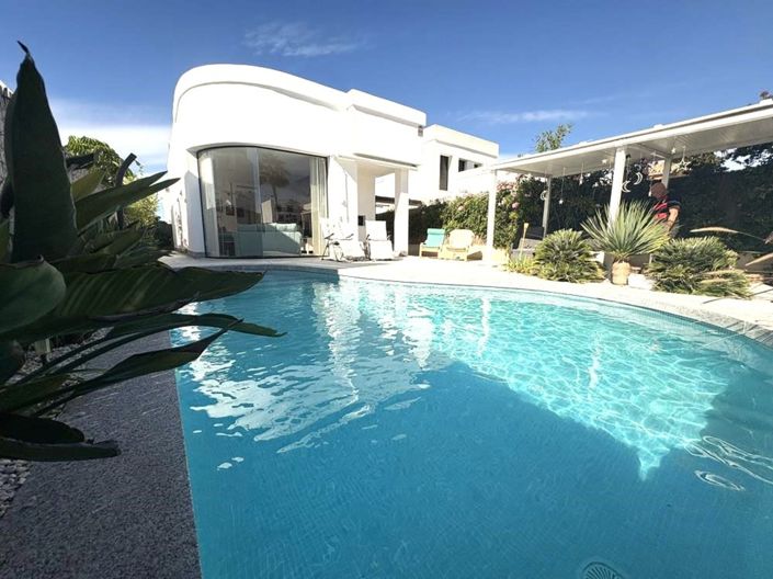 Image No.28-2 Bed Villa for sale