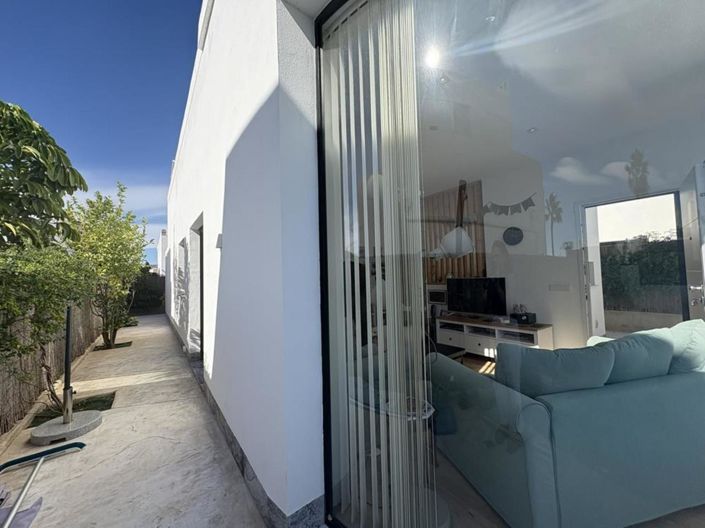 Image No.31-2 Bed Villa for sale