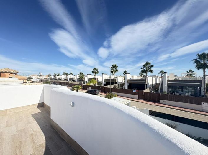 Image No.41-2 Bed Villa for sale